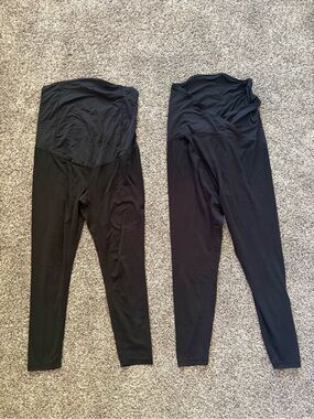 5 Ingrid & Isabel Black Maternity Leggings